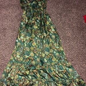 Chic Floral Maxi Dress in Green